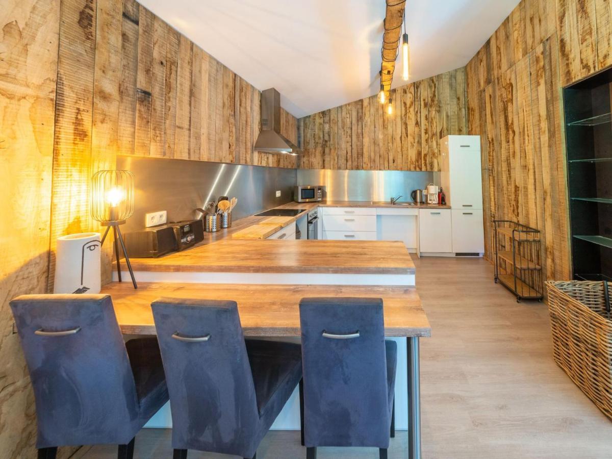 Lush Chalet Near Lake Of B Tgenbach Wirtzfeld Екстер'єр фото